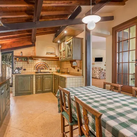 Villa Beautiful With Private Garden And Pool *