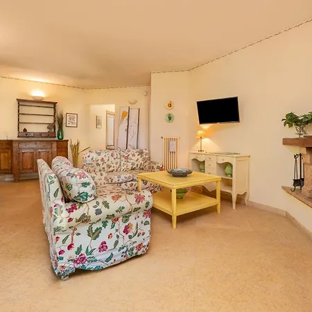 Beautiful With Private Garden And Pool * Costermano