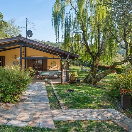 Beautiful With Private Garden And Pool Villa Costermano